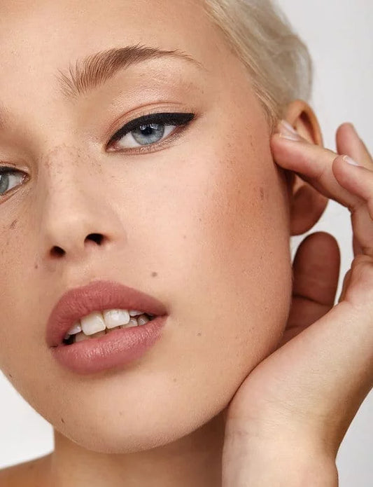 Beauty Hacks To Get From Bed To Door In 10 minutes